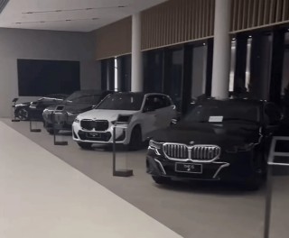 宝马新年大调价，最高降30万？记者实探：并非价格战，终端售价基本没变\n