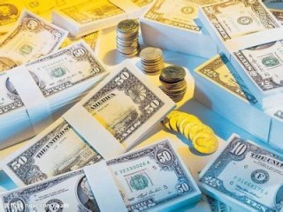 如何分析特定金融板块特征？该板块在金融市场中有何地位？