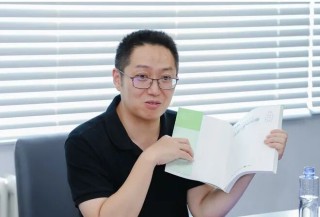 攒局200亿，公考冤家突变盟友