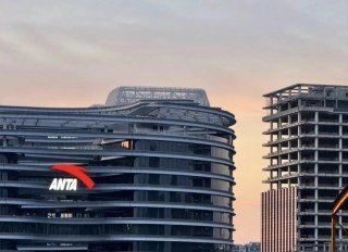 安踏120亿收购彪马29%股权！2026中国跨国并购首单落地