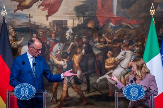 梅洛尼会见默茨时称自己非 “国际领导人心理医生” 第1张 梅洛尼会见默茨时称自己非 “国际领导人心理医生” 第1张