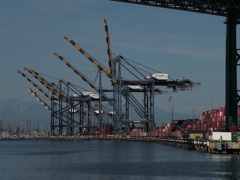 “疯狂的美线”运价大涨3倍：美国关税折腾航运界，谁在赚钱？  第1张