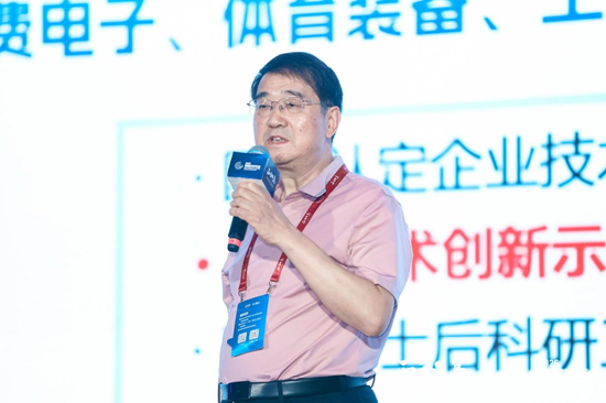 宁高宁、宋志平、刘庆峰等千余位正和岛企业家齐聚合肥 共探“AI+出海”增长新动能 第12张 宁高宁、宋志平、刘庆峰等千余位正和岛企业家齐聚合肥 共探“AI+出海”增长新动能 第12张