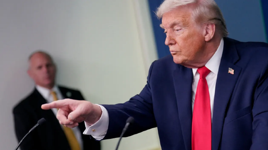 特朗普就收购格陵兰岛策略回应：“拭目以待”  第1张