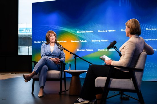 英国财相强调不为利益牺牲原则 称对伊决策不与美英贸易谈判挂钩  第1张